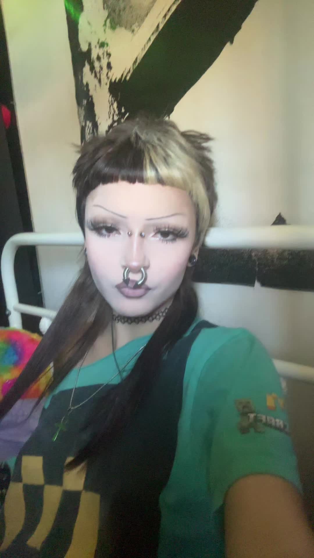 @Meg🦇