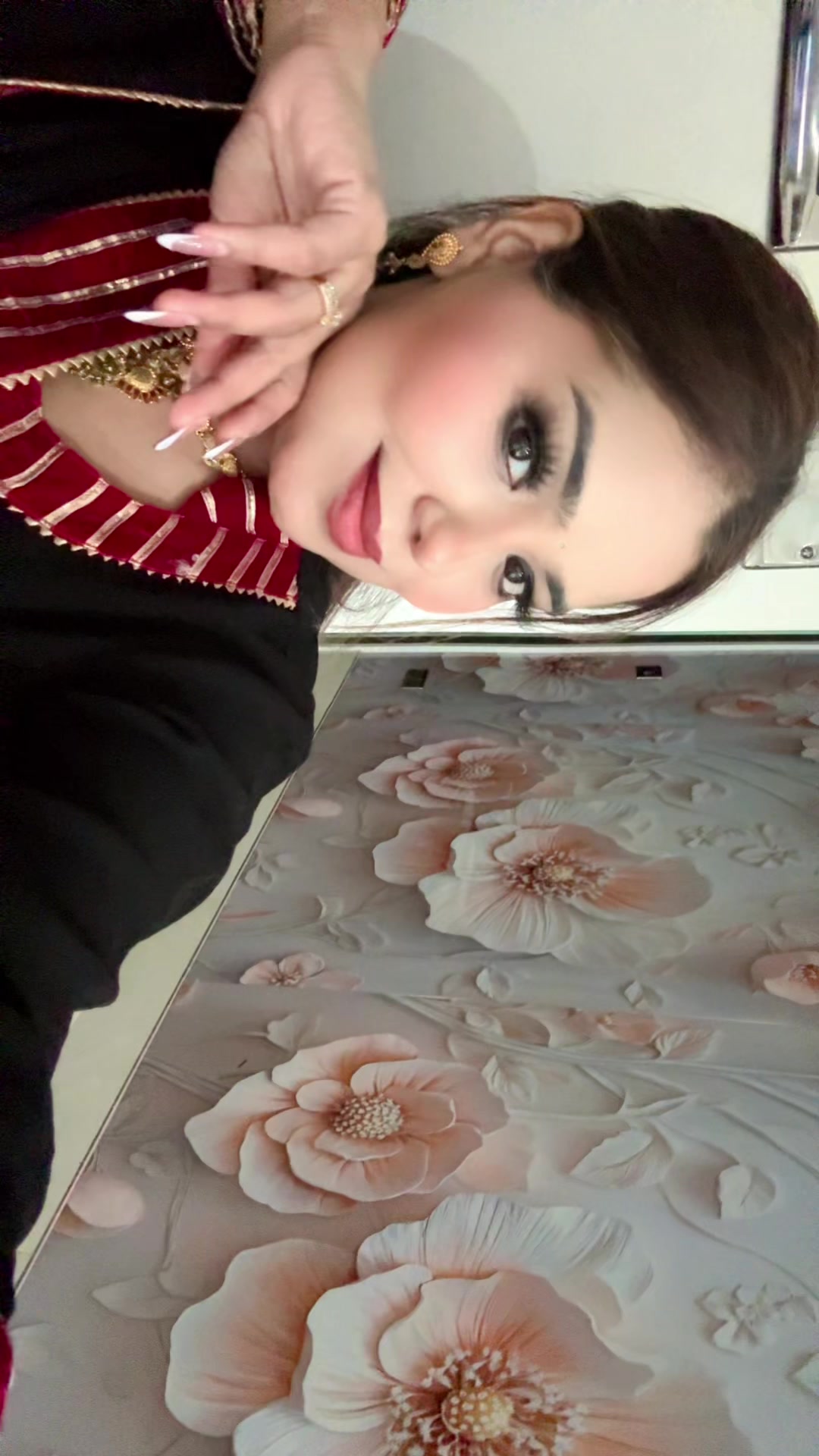 @Sanem kataria