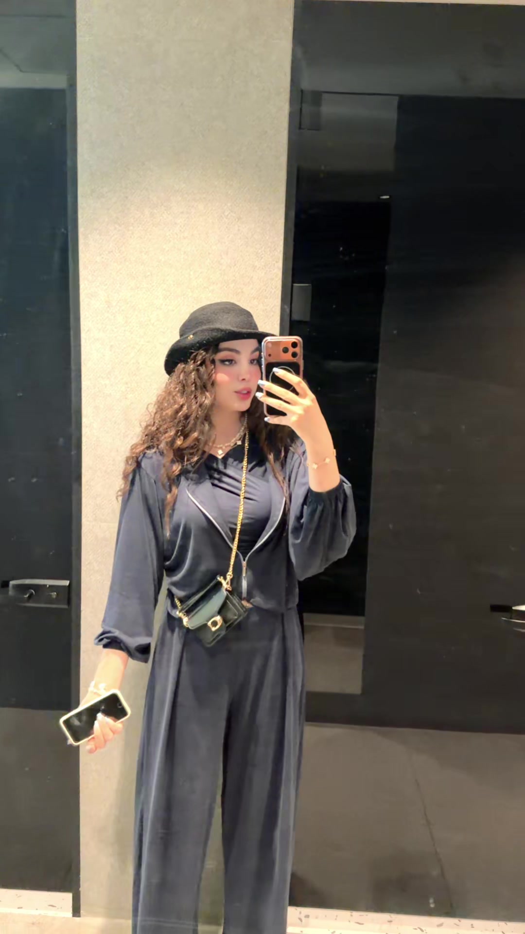 @Zahra Shiri
