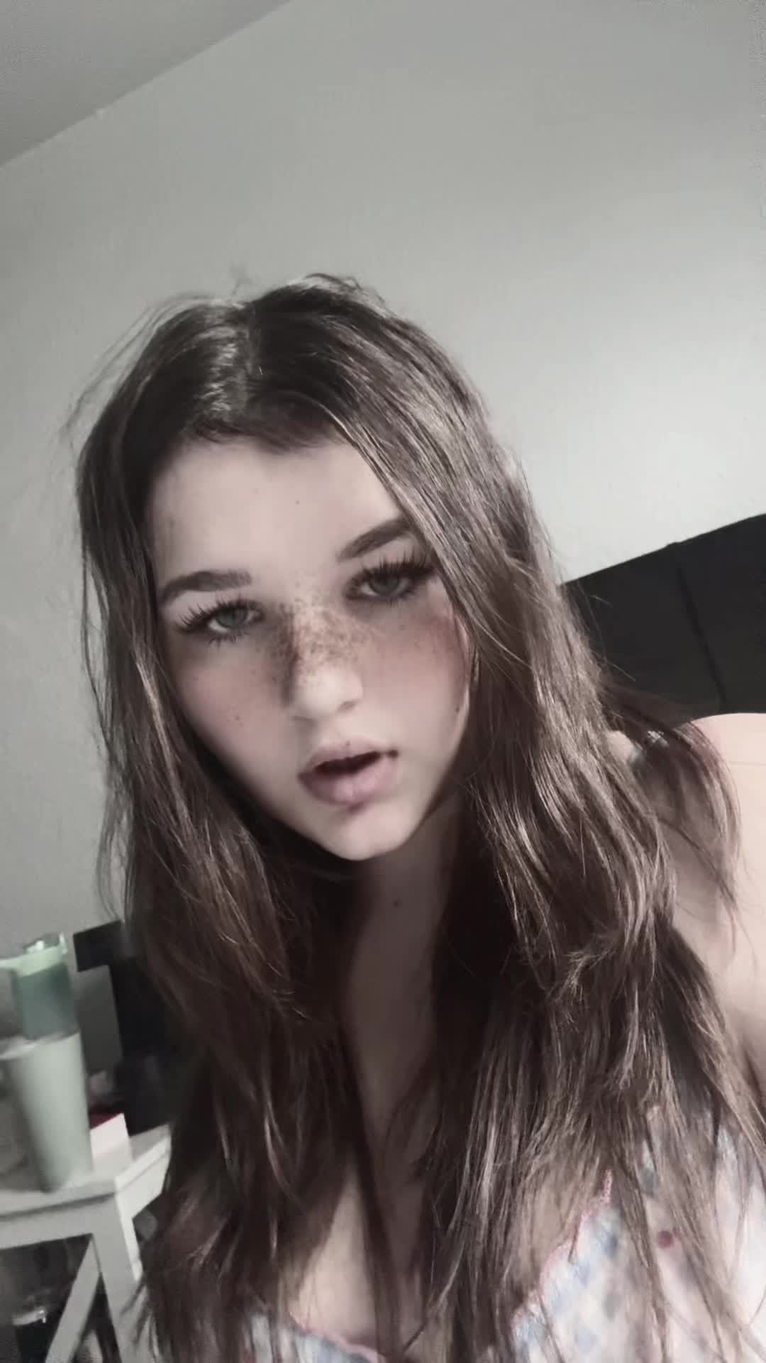 @Ell🦋🫶🏻