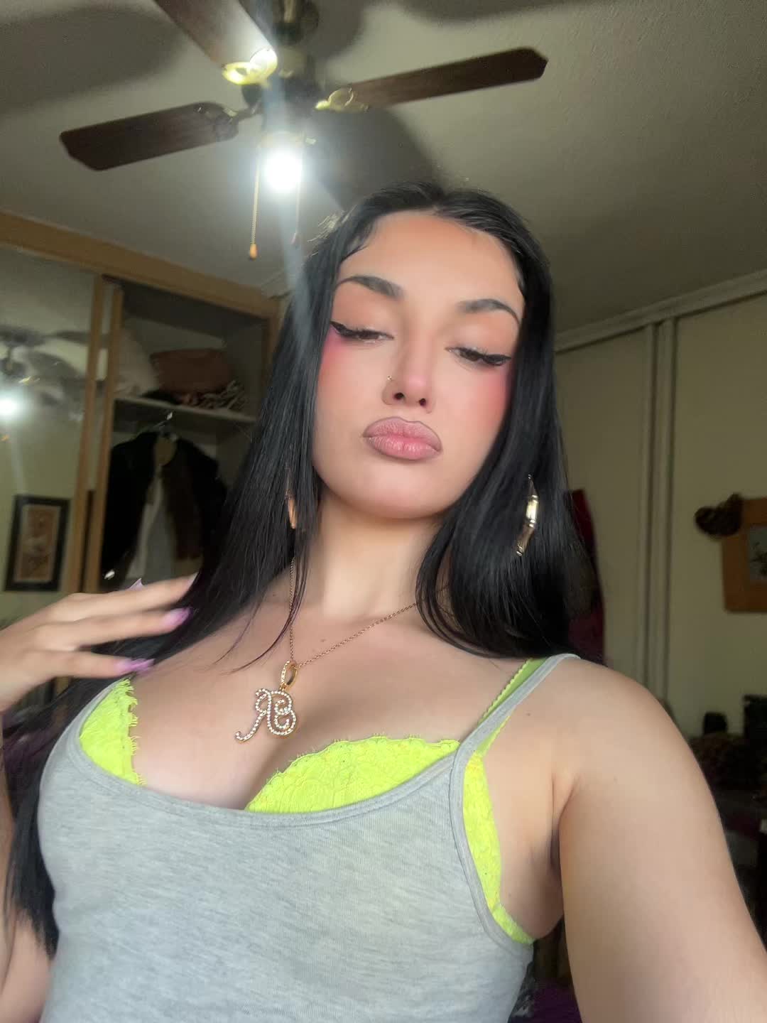 @<3