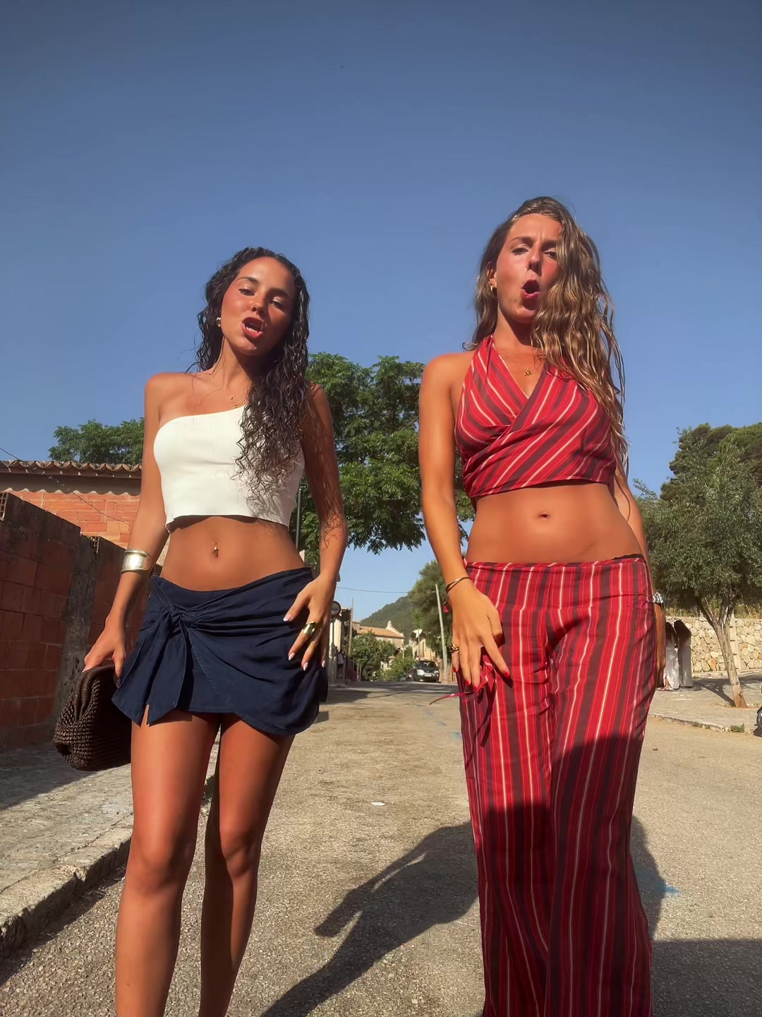 @Maariaaav