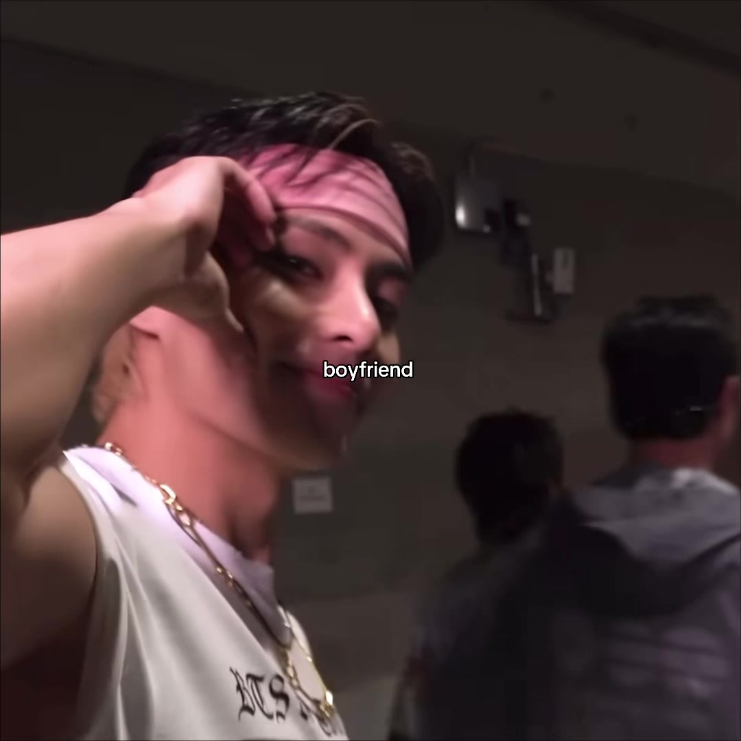 @ꪜ