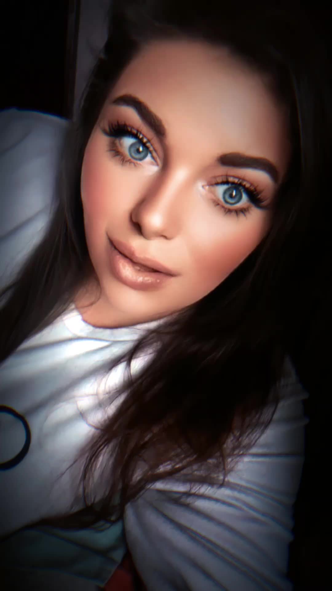 @🍒𝒮𝒽𝒶𝓃𝒶 ~𝓁o𝓊𝒾𝓈𝑒🍒