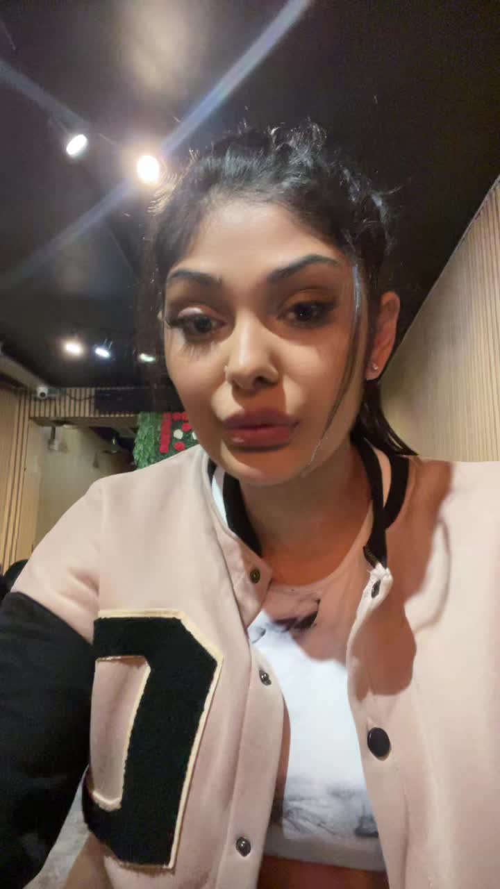 @Lavyy
