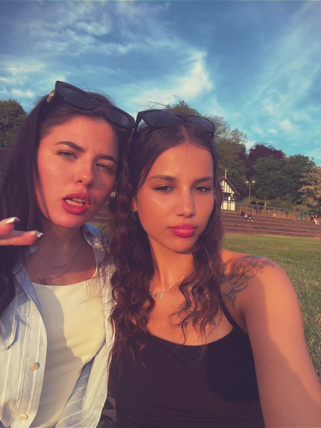 @livelaughlove