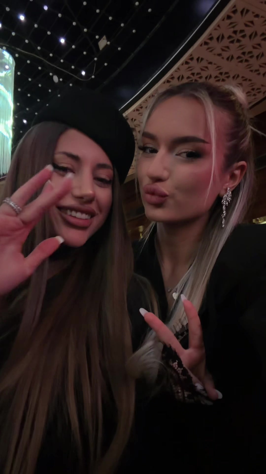 @Naomi💛