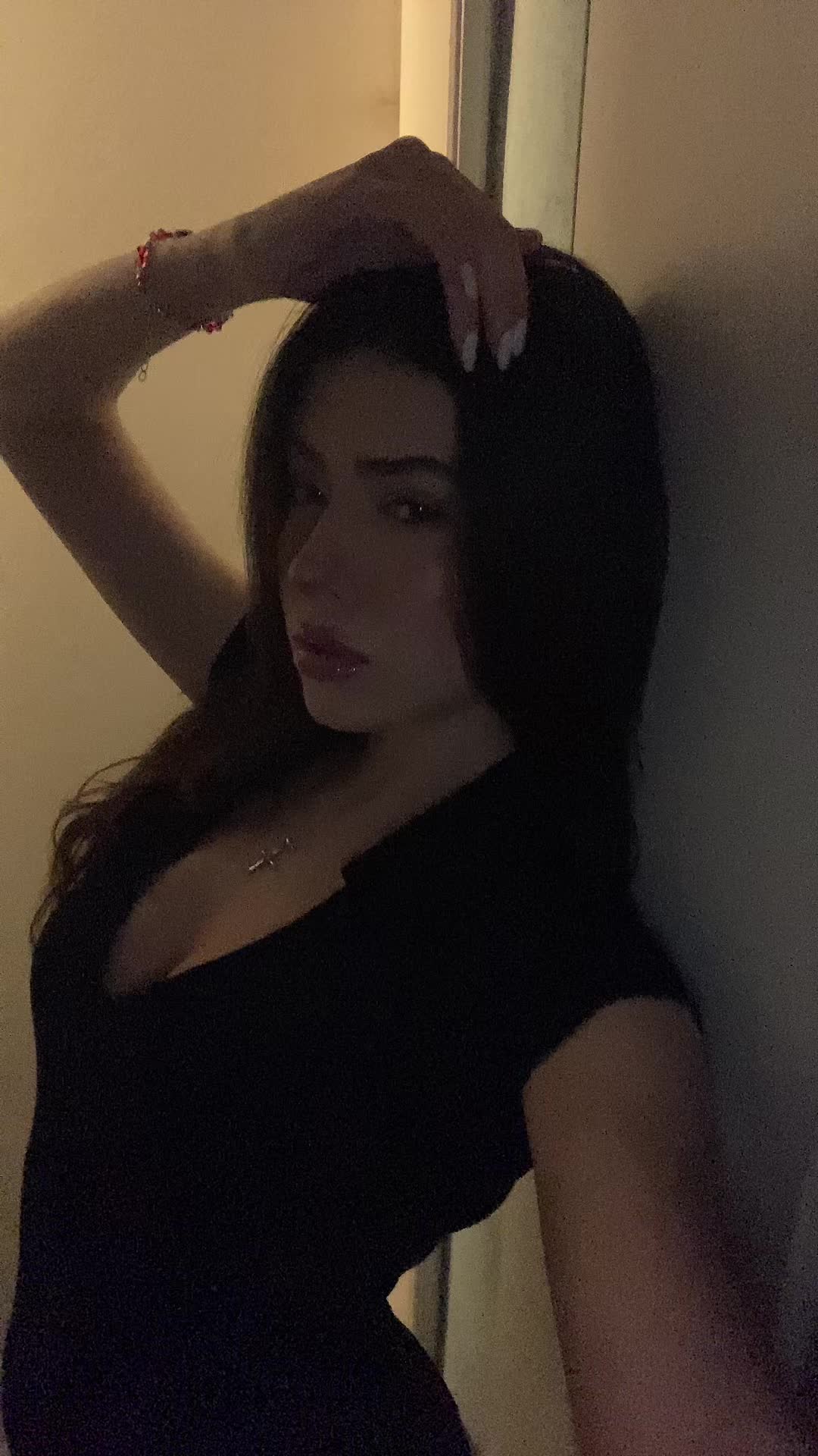 @👤