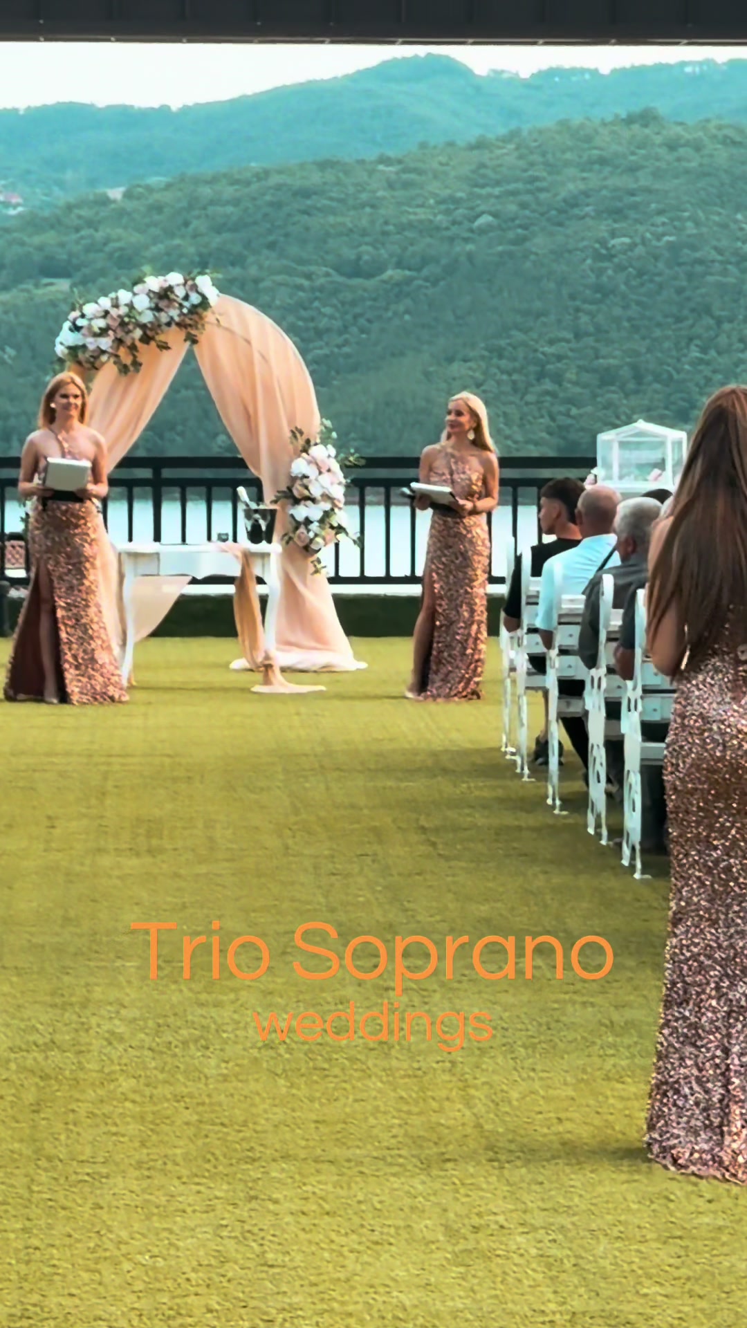 @Trio Soprano