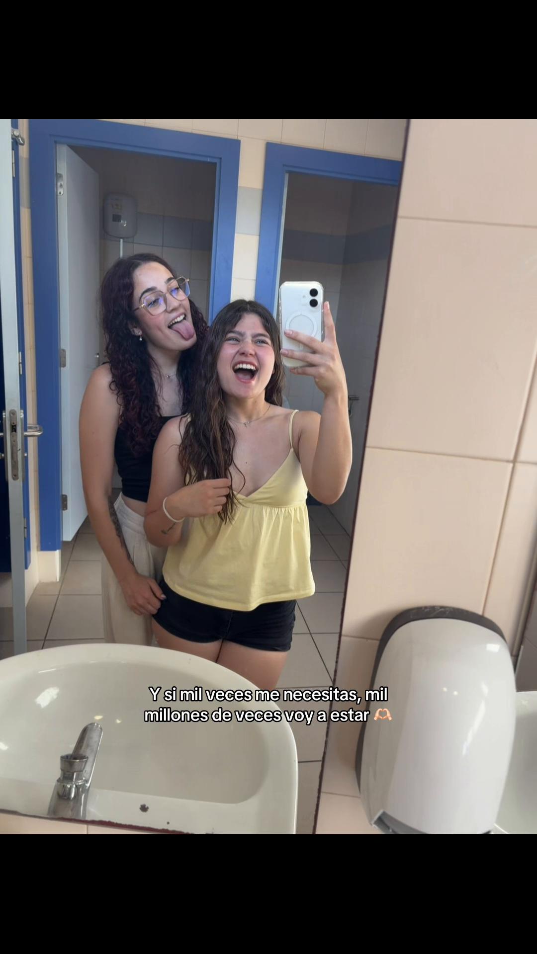 @Judit🖤