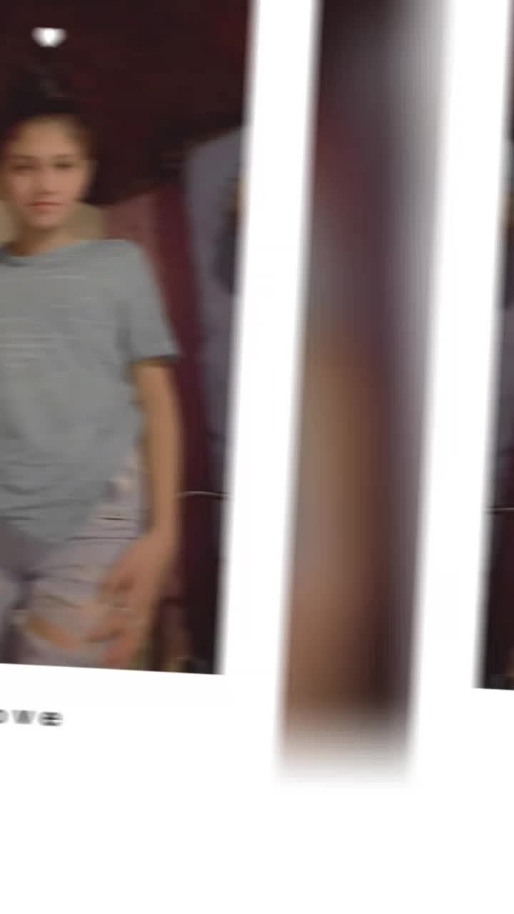 @Sara ľúbi iba jednho