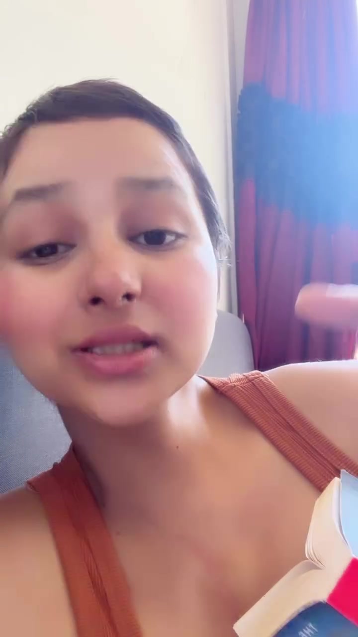 @Sneha🎗️