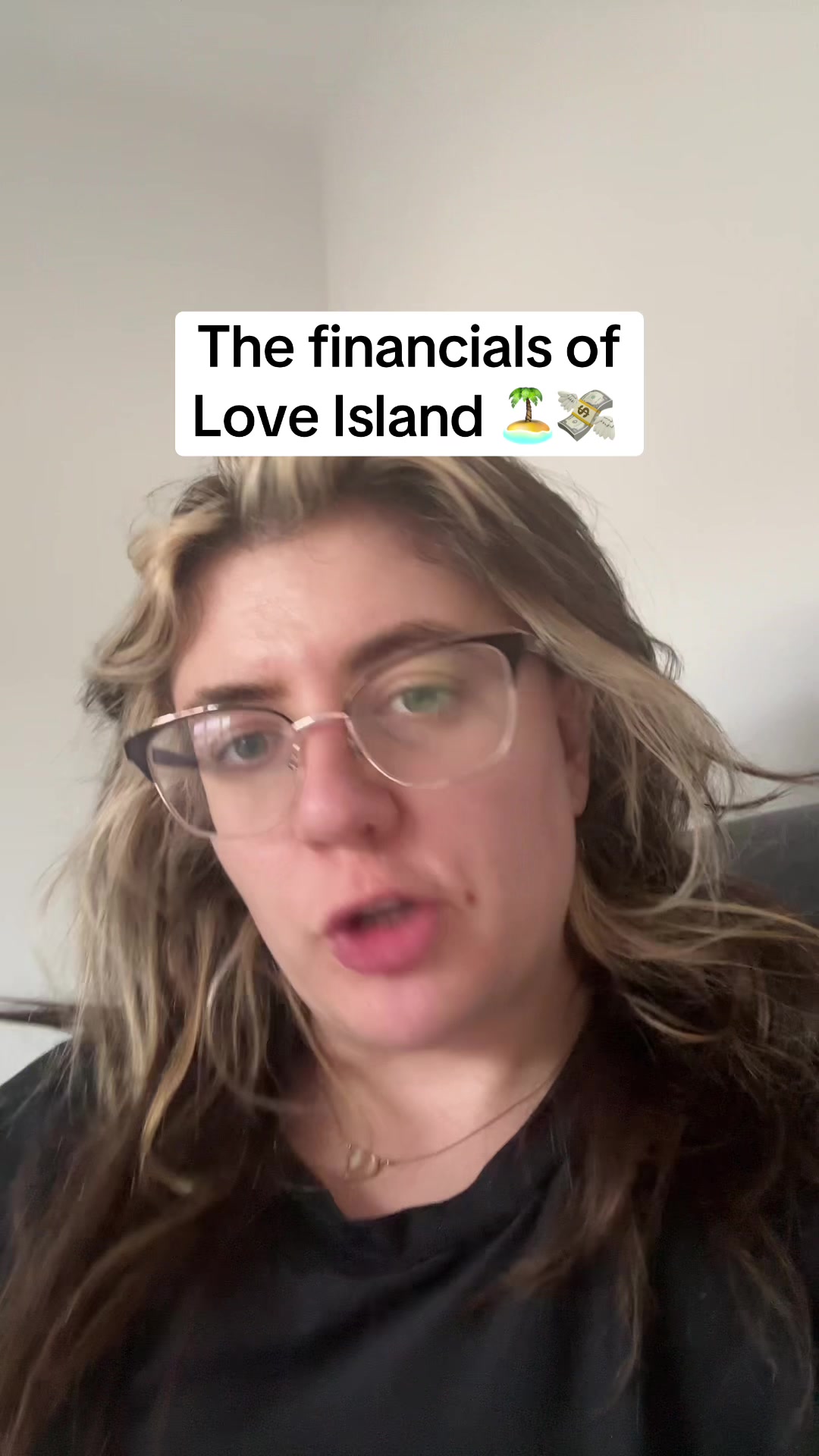 @Fionnuala | Comedy + Stories
