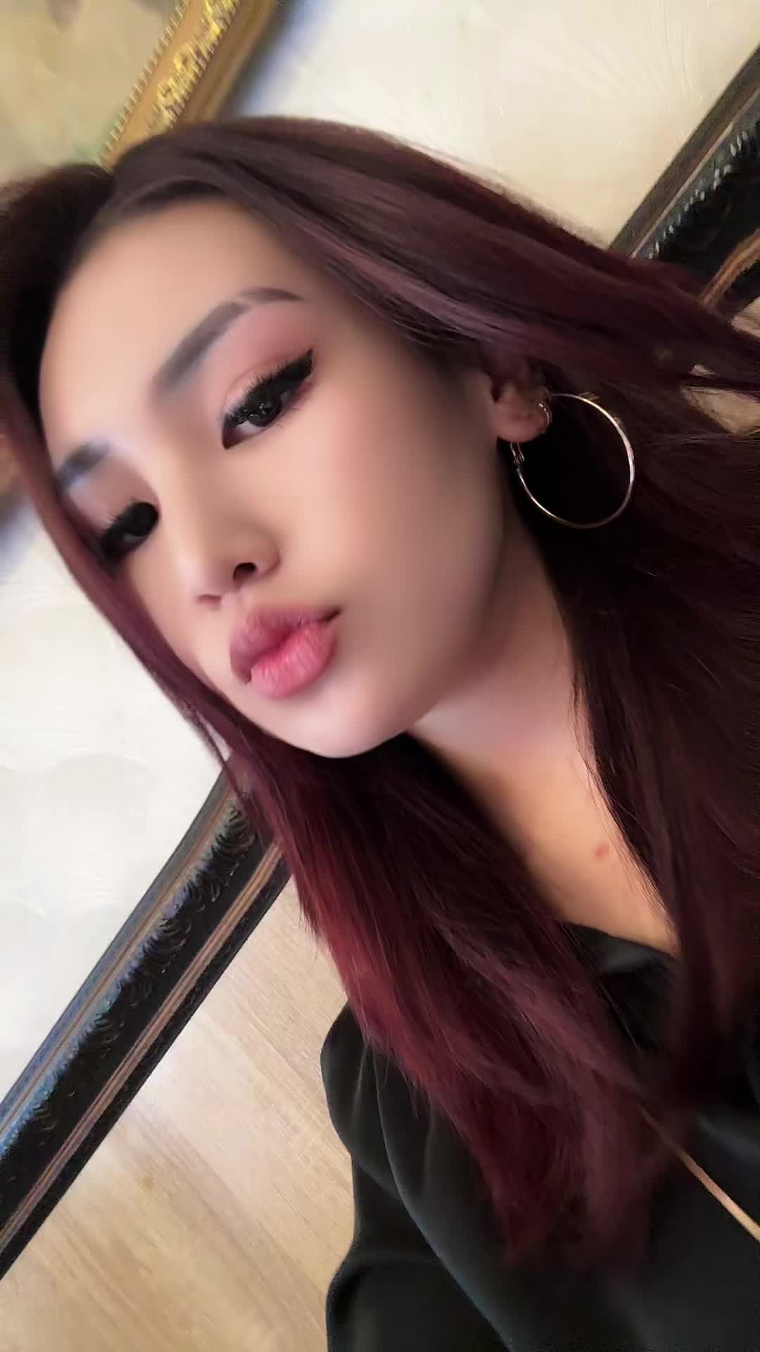 @_adel_