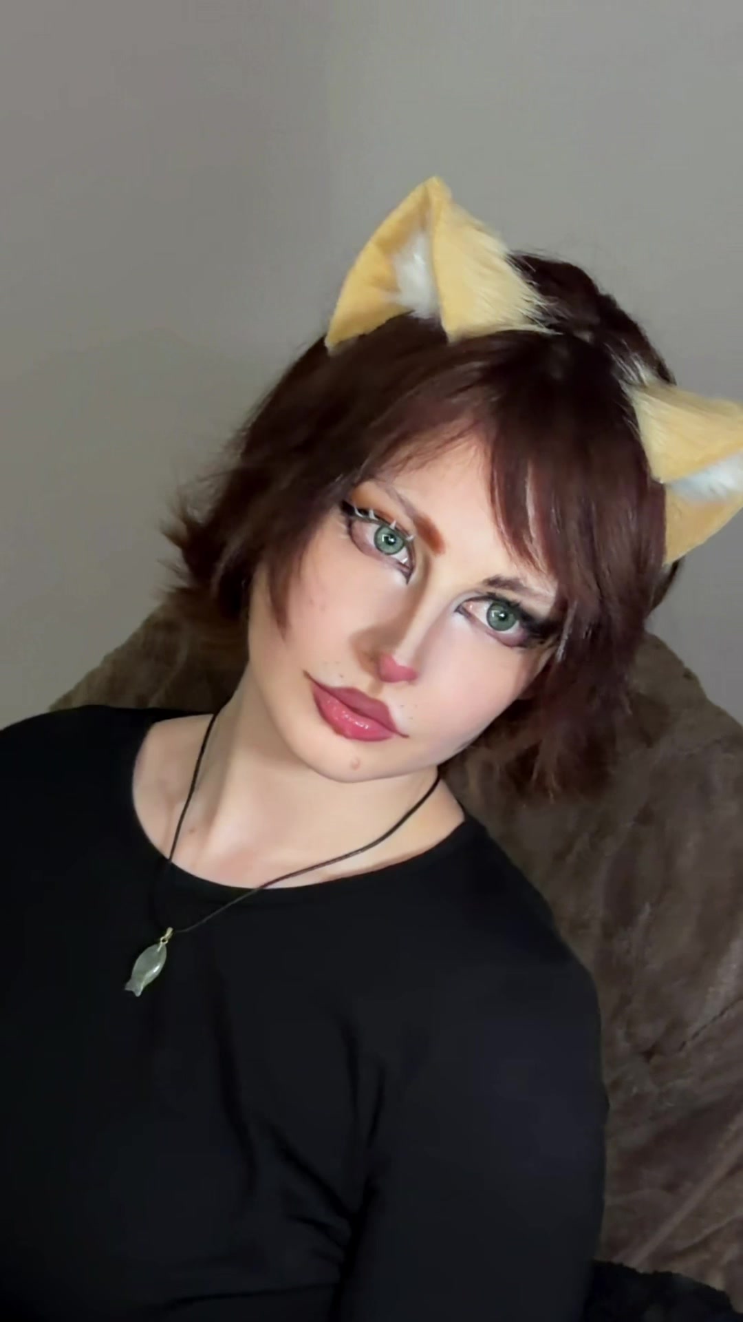 @Faebee