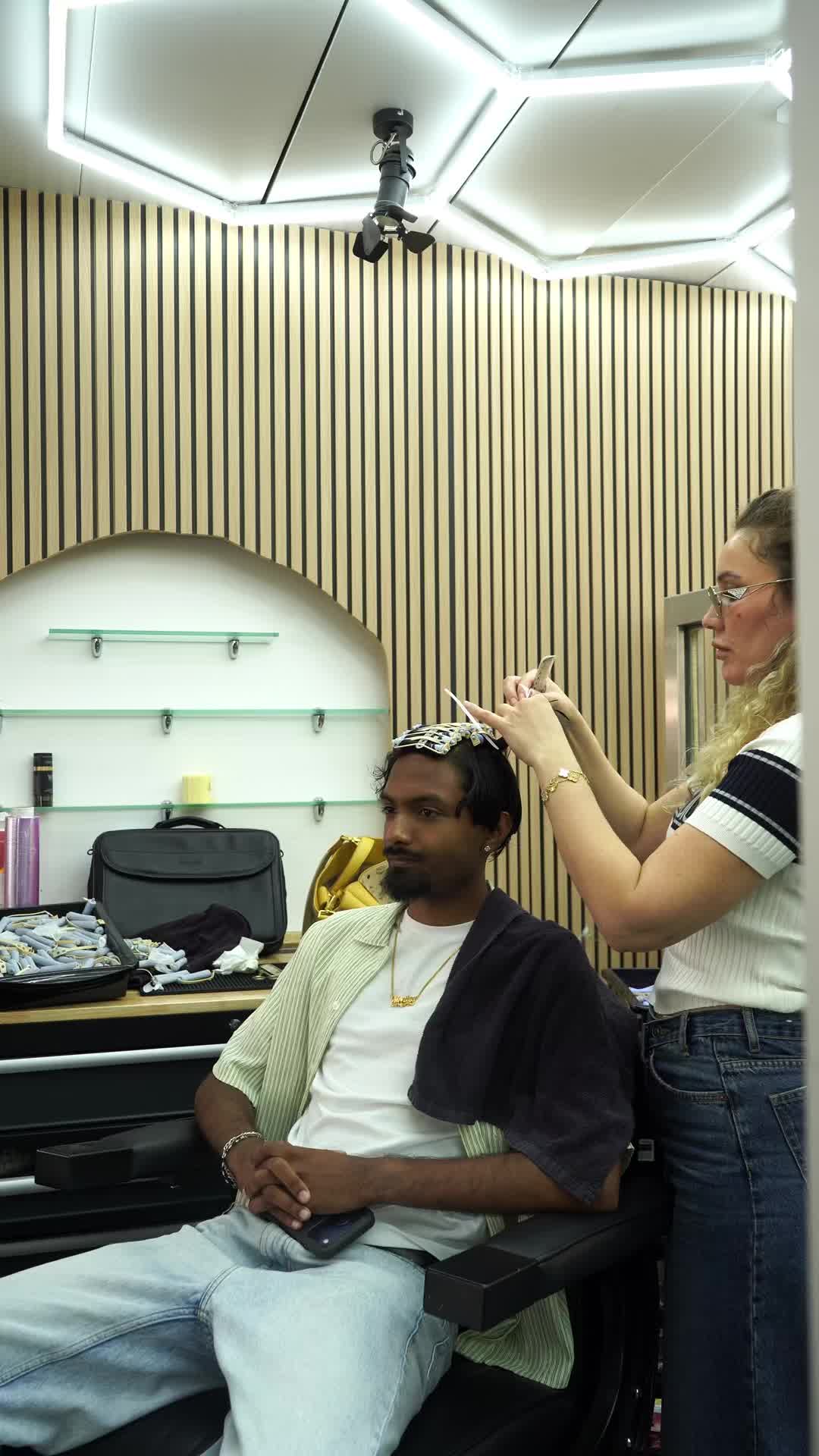 @Züri Barber and Beauty