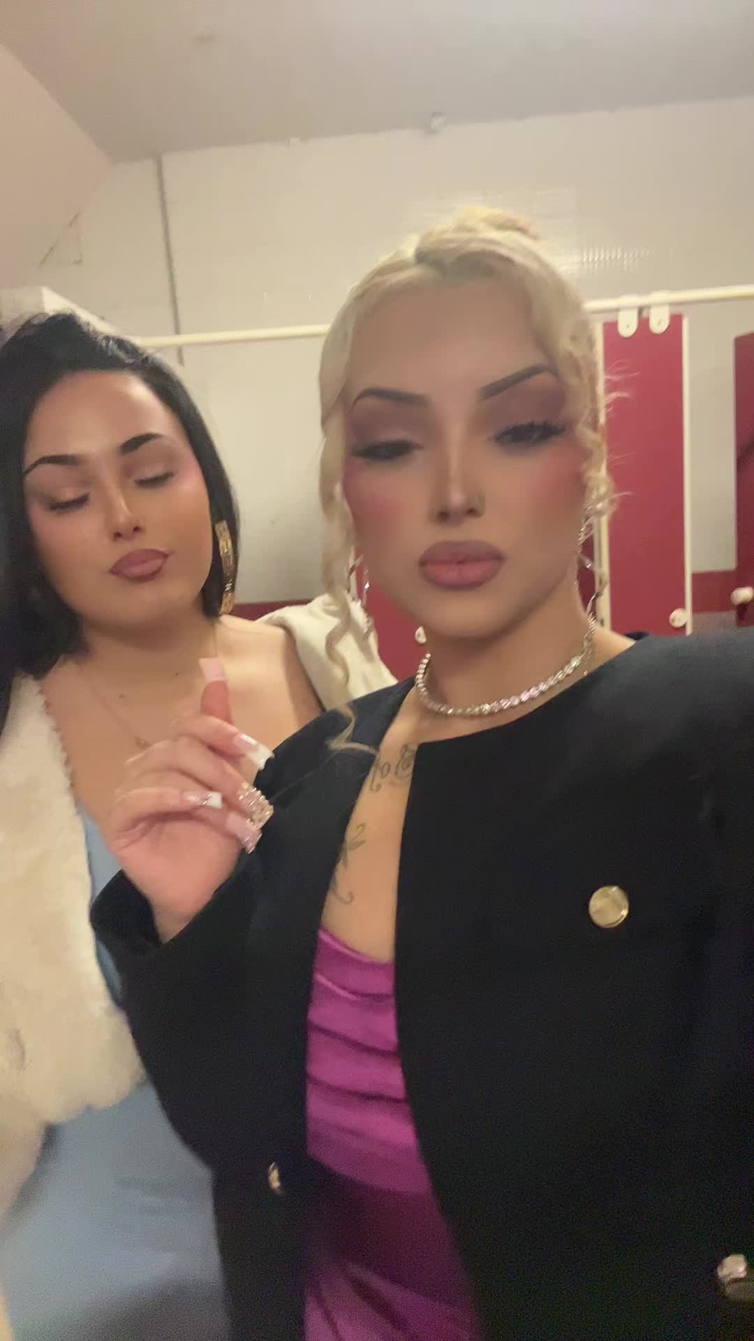 @𝓐𝓲𝓷𝓱𝓸𝓪🎀