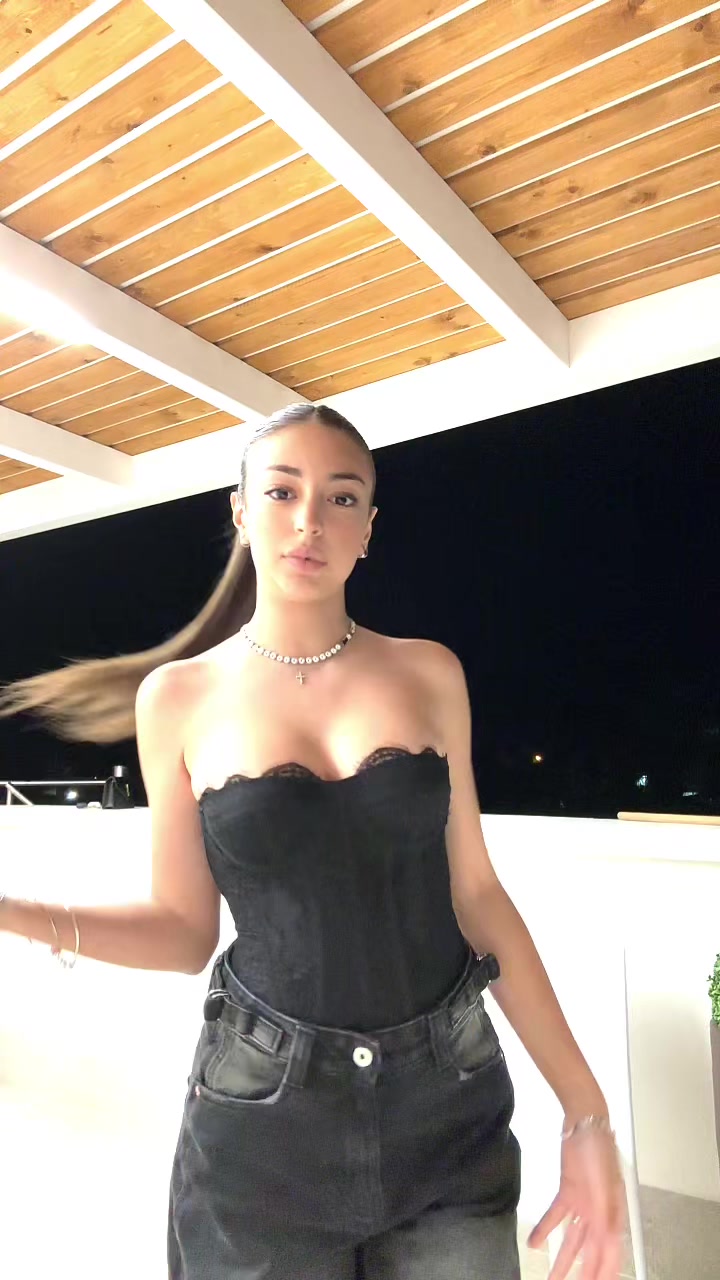 @𝓬𝓱𝓲𝓪𝓻𝓪