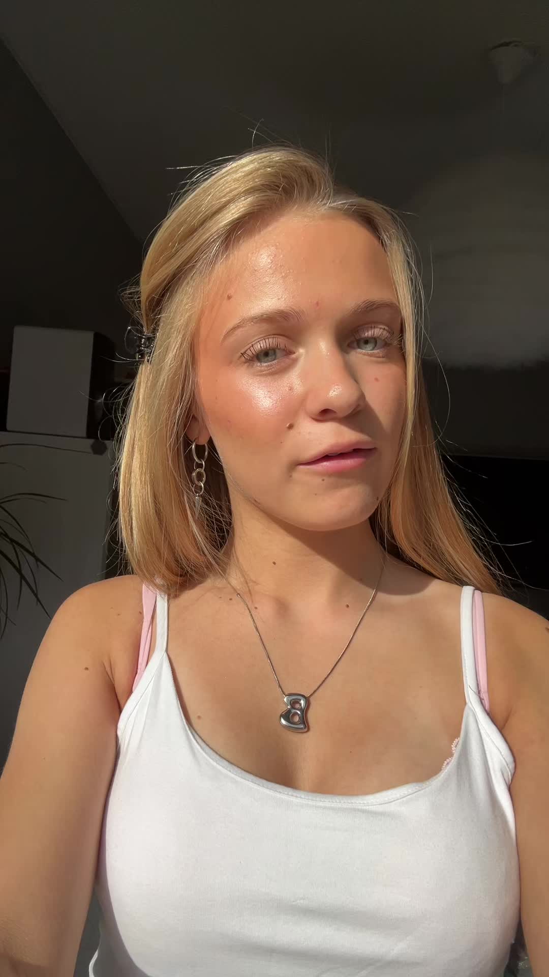 @bellaspammar
