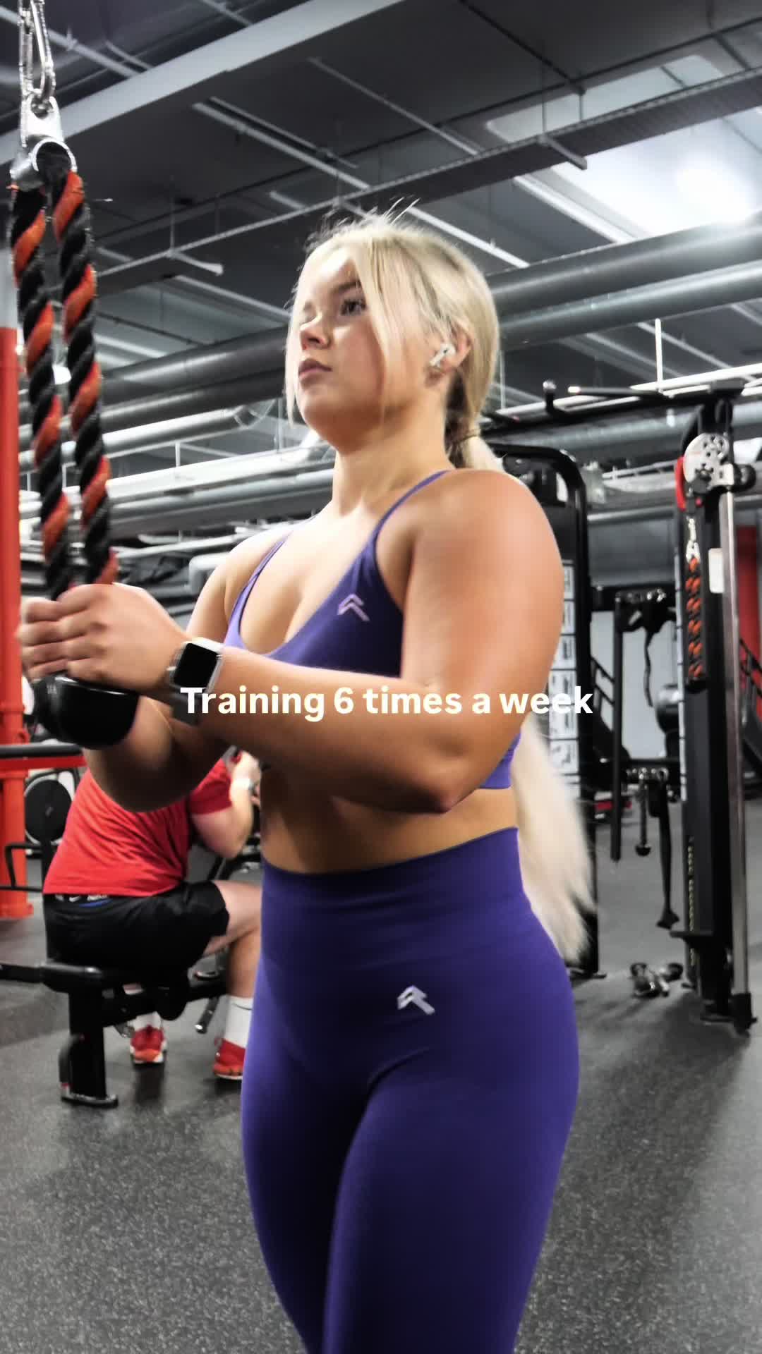 @lil.ashtonn