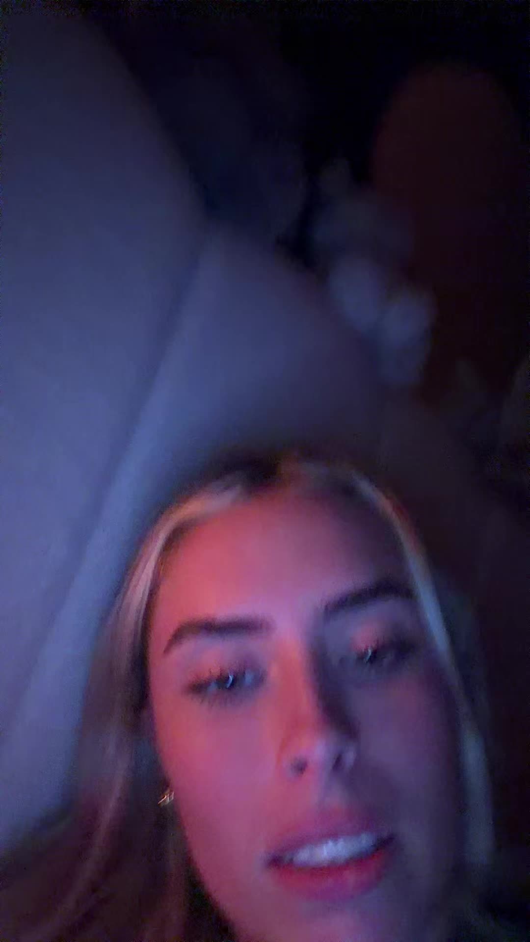 @huhnellywho