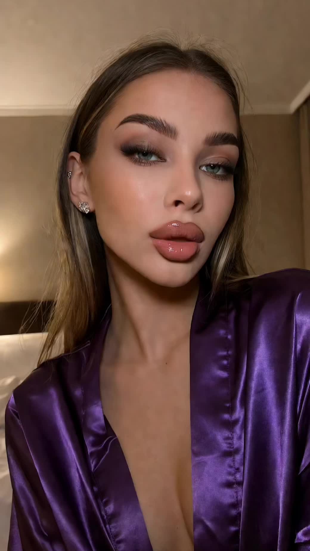 @AI Satin Beauty