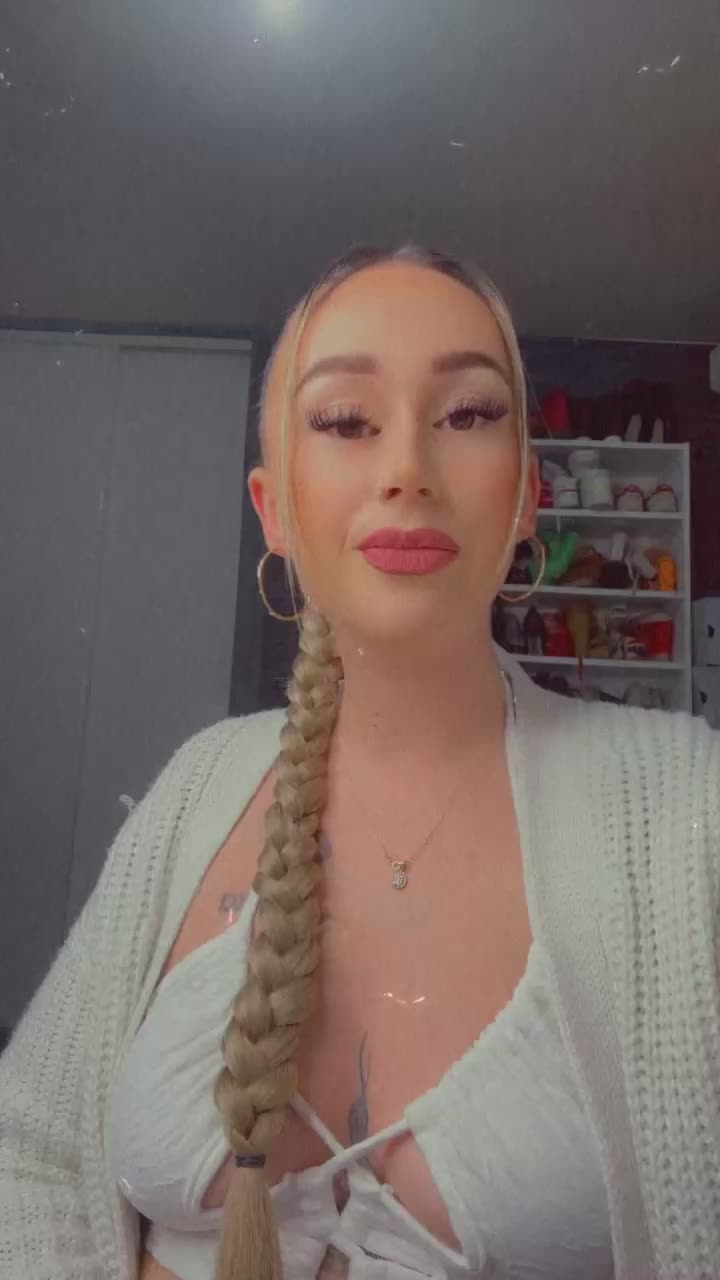 @Emelinelamiss