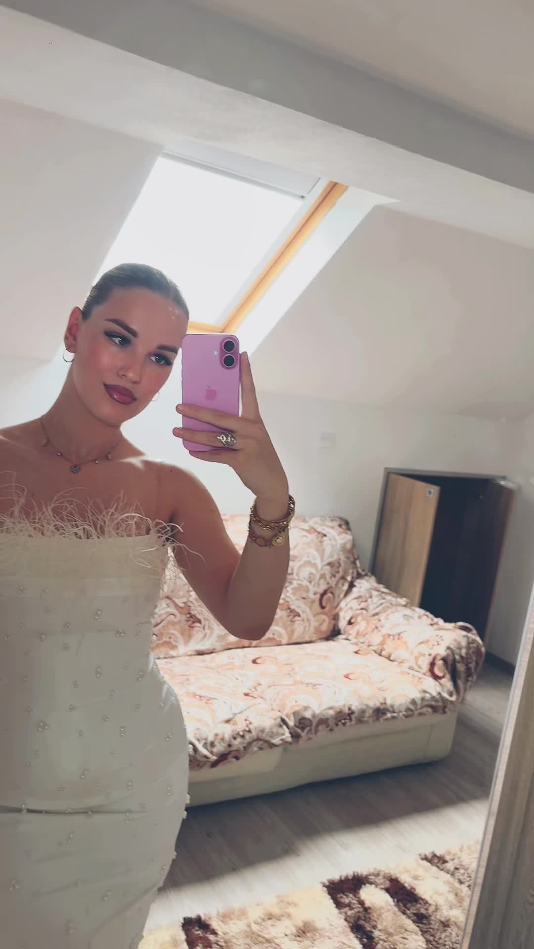 @Hellene🦋