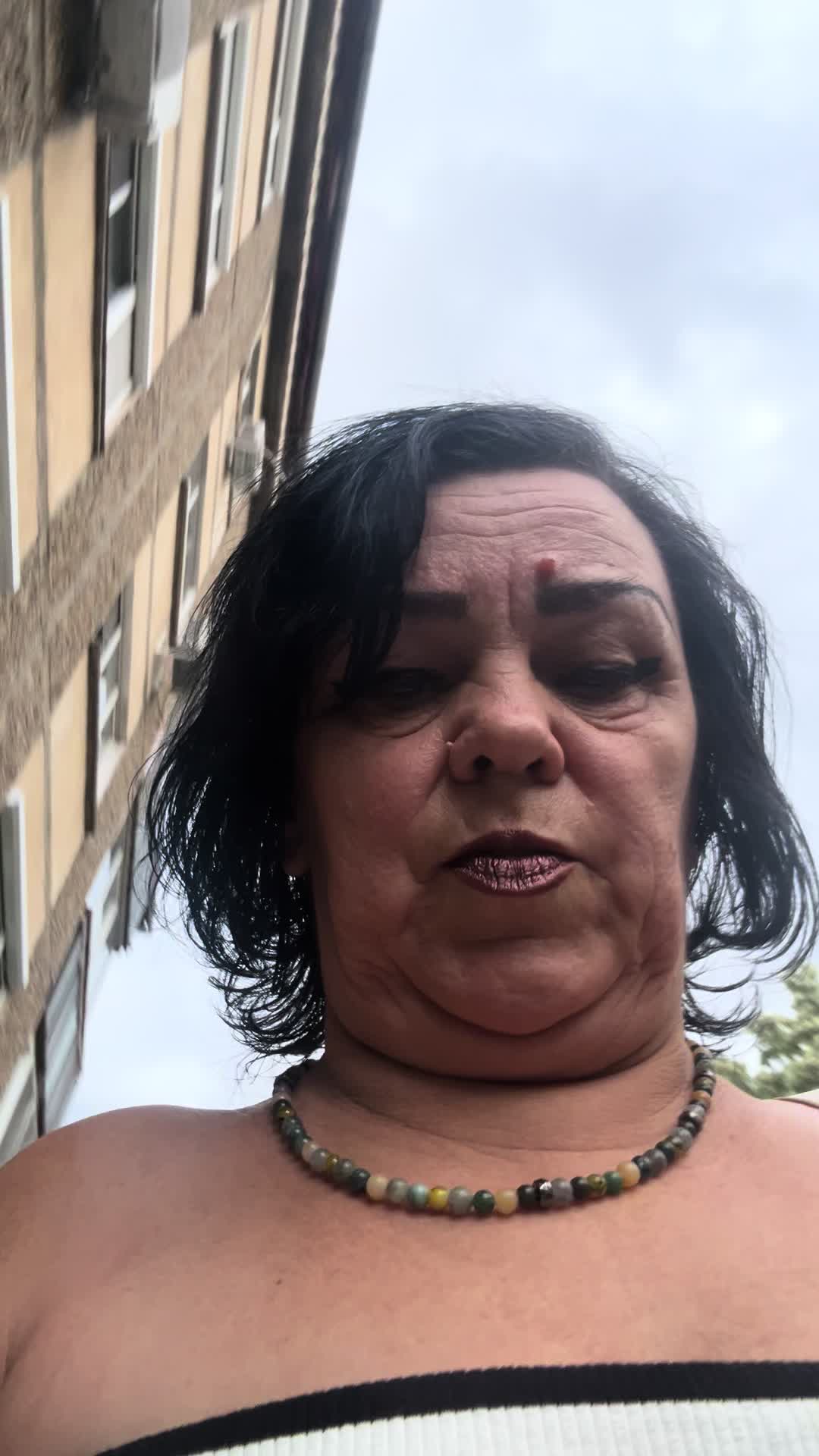 @Nela