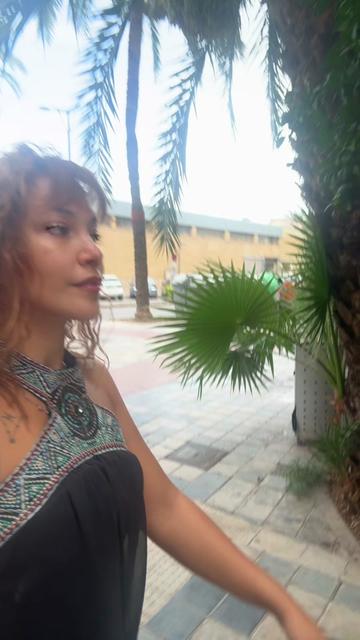 @Venezolana/Española