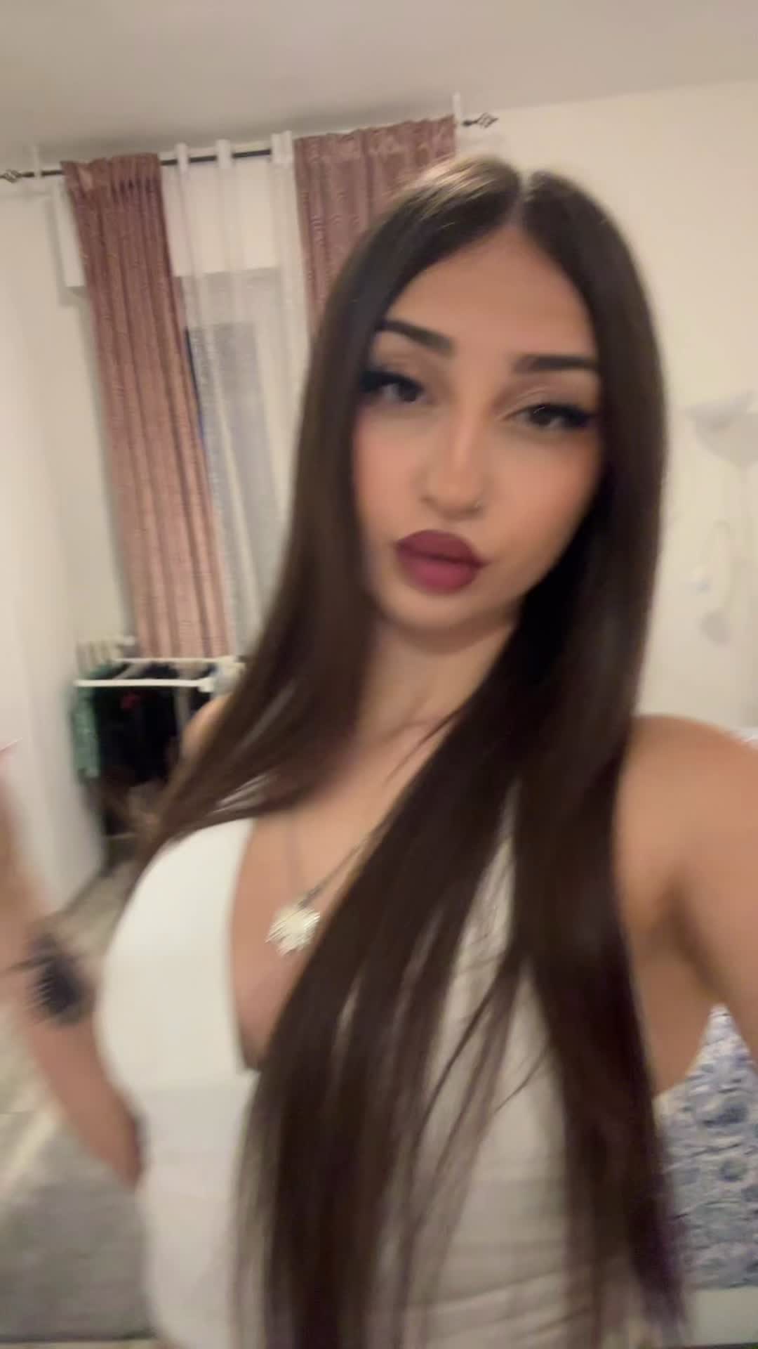 @👸🏽🇦🇱