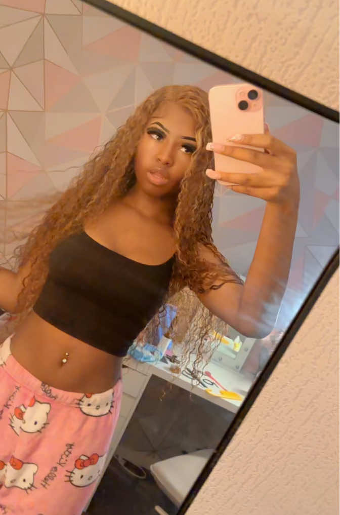@𝐌𝐀𝐘𝐋𝐀💕💘💝