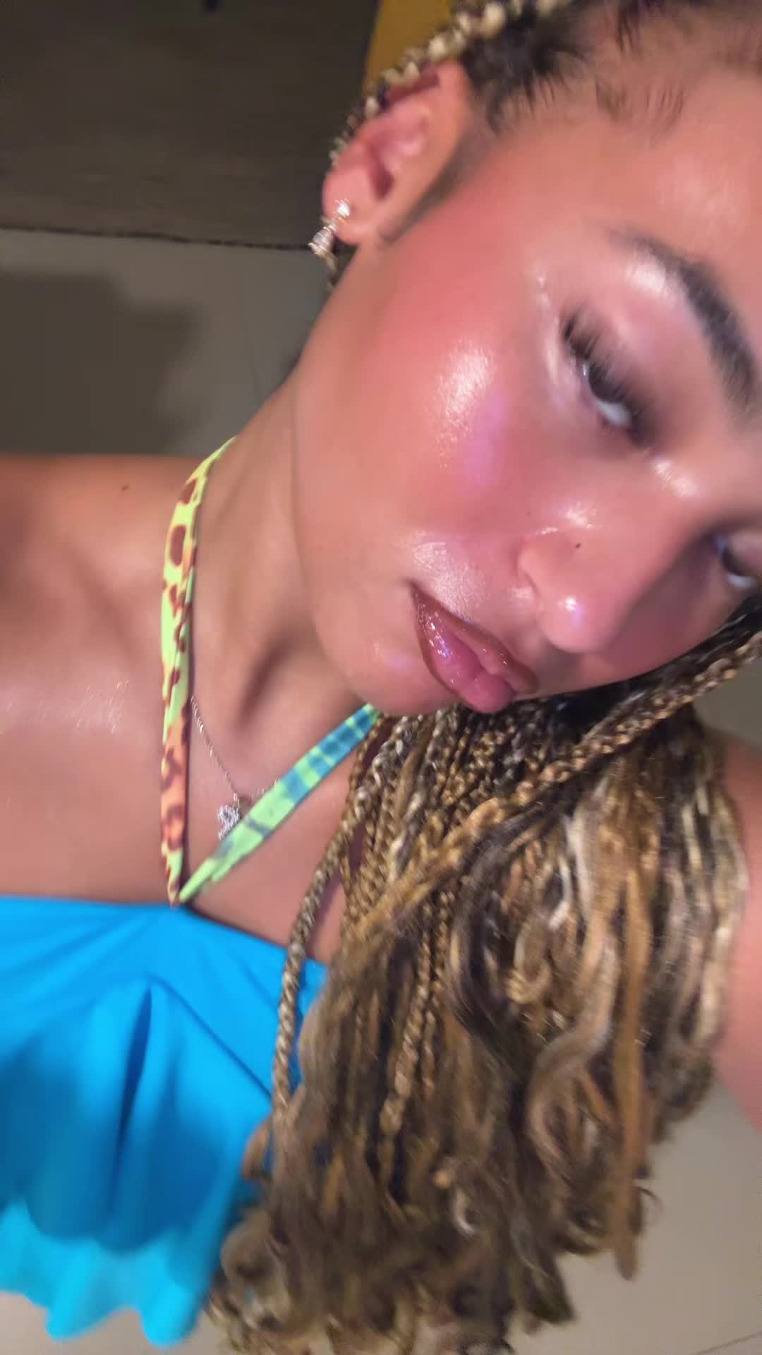 @Parispearleta