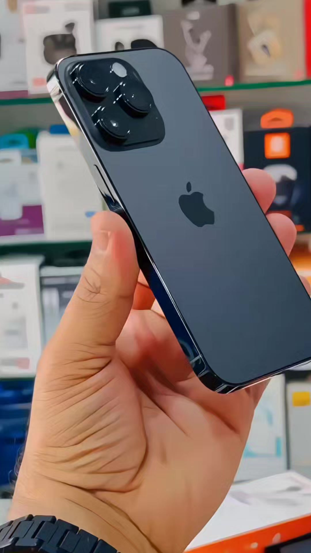@𝐀𝐩𝐩𝐥𝐞 𝐒𝐭𝐨𝐫𝐞 📱