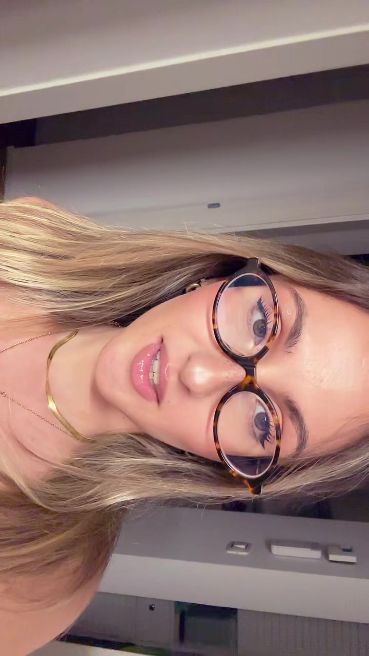 @Franci