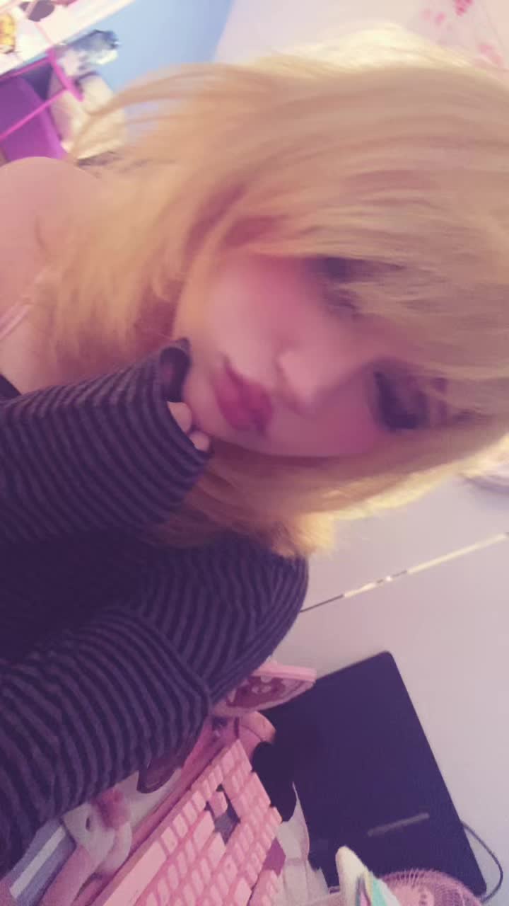 @⃟