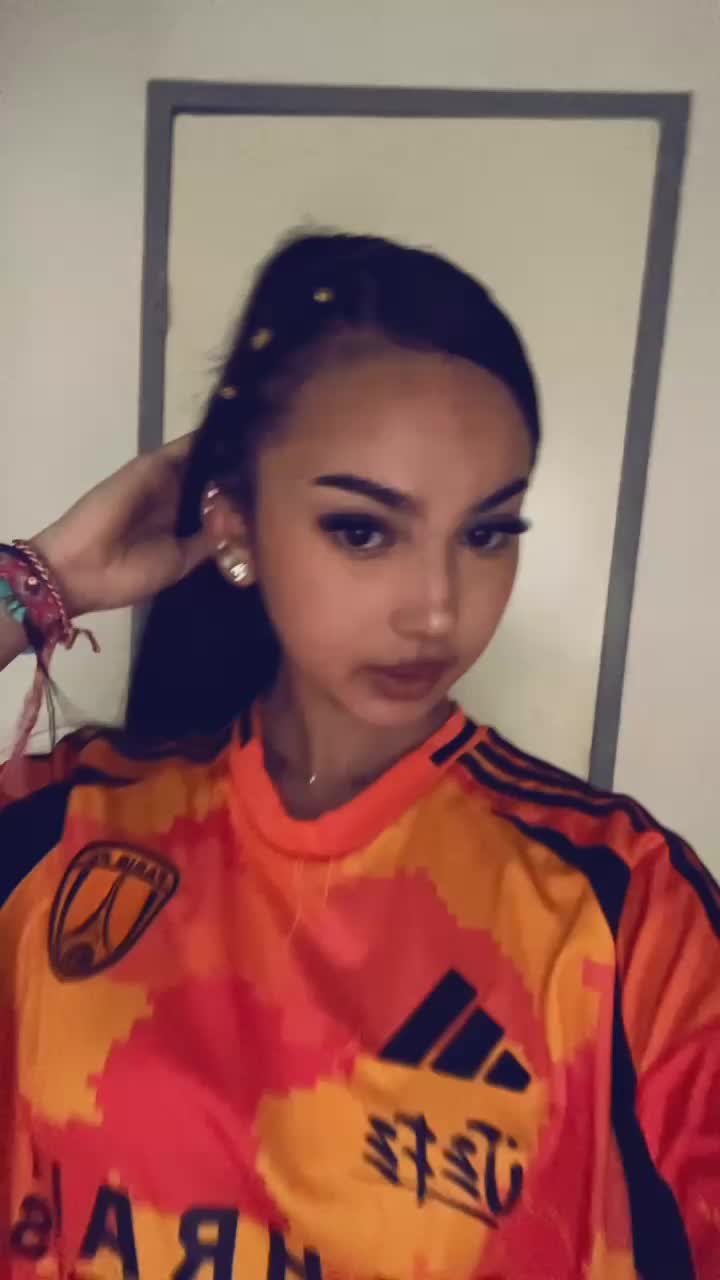 @𝟐𝟐.