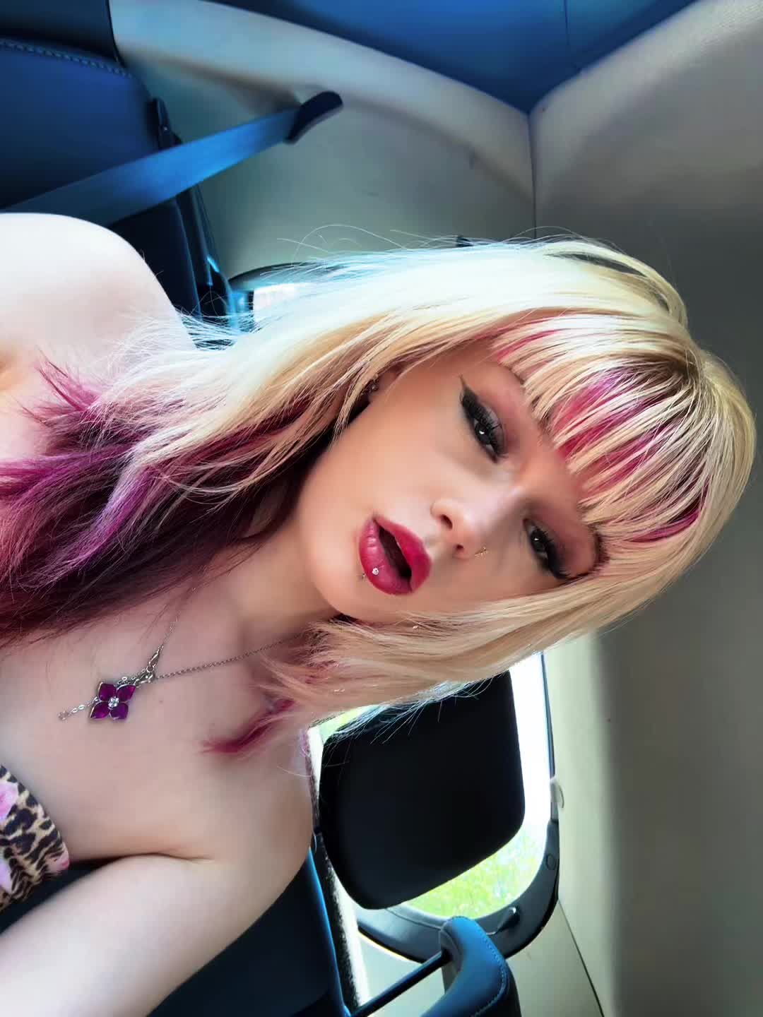 @Jesskeepscrolling
