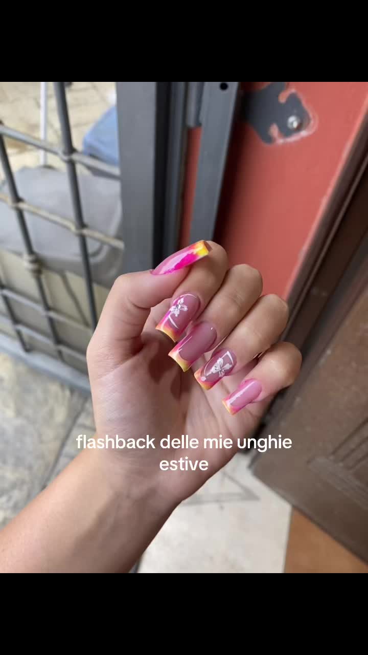 @𝐹𝐿𝒜𝑀𝐼𝒩𝐼𝒜