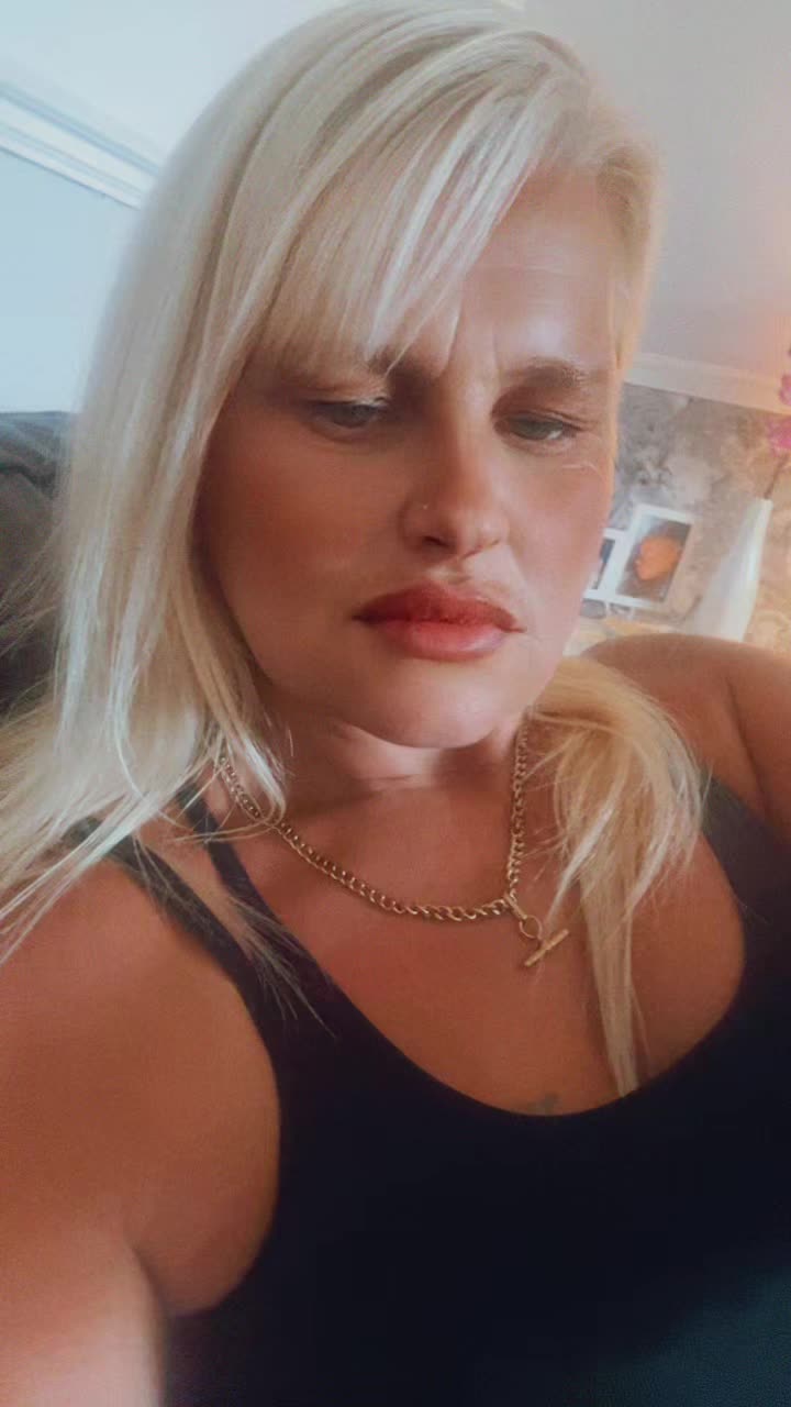 @nikki_19742