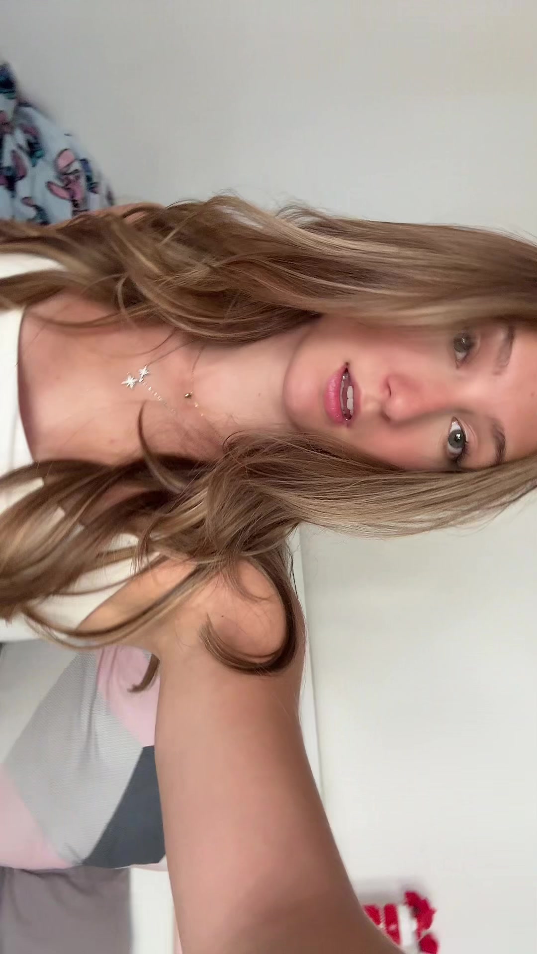 @🐝