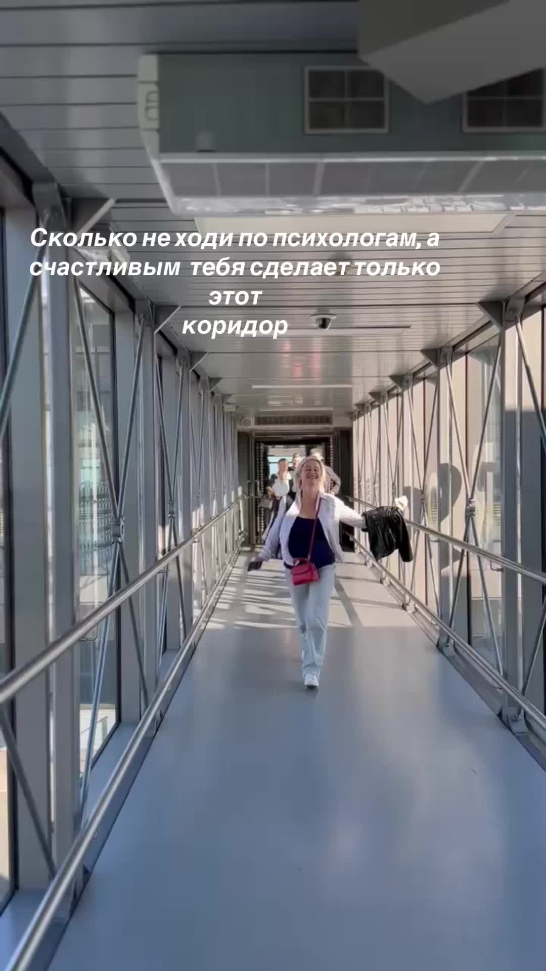 @elena_ronite