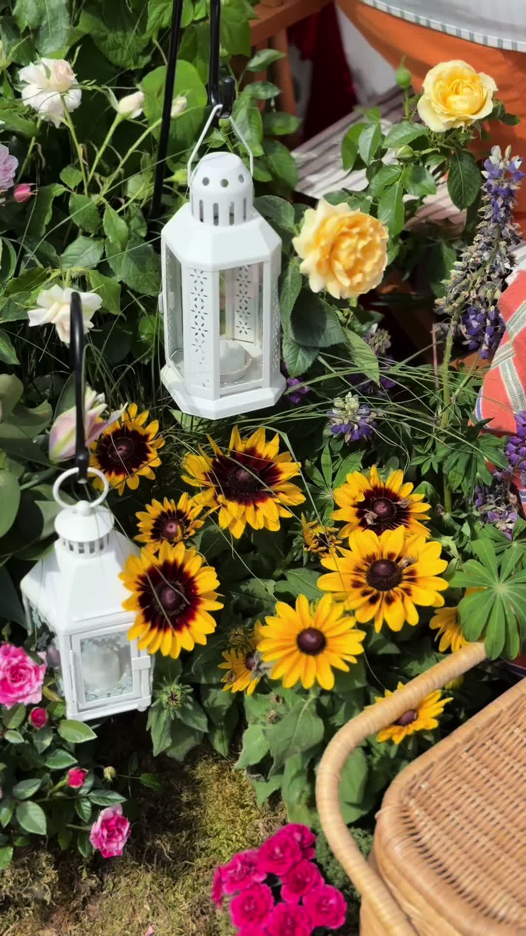 @plantsbythere