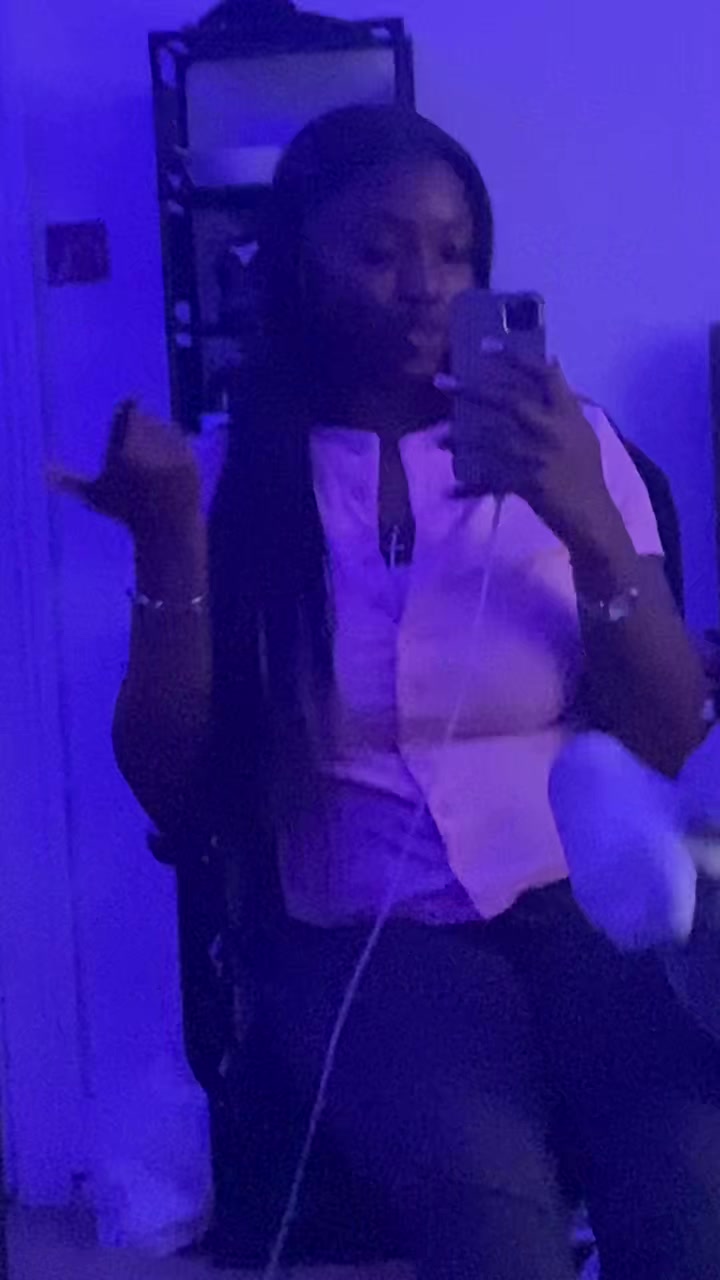 @syviaax
