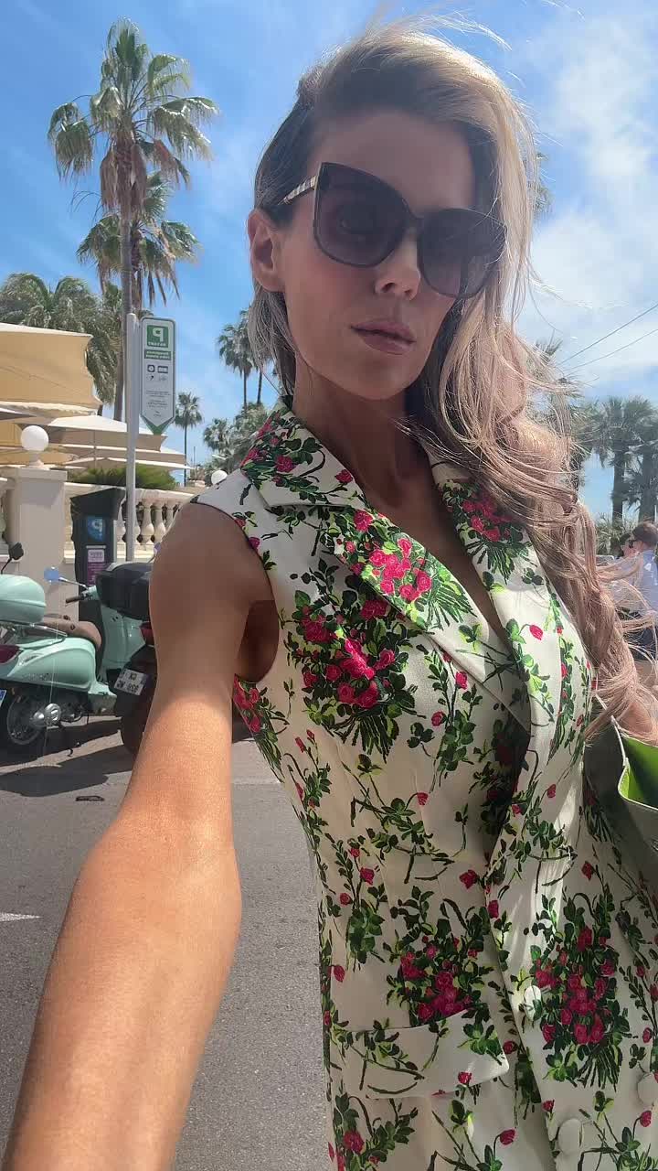 @Rosalind Lipsett