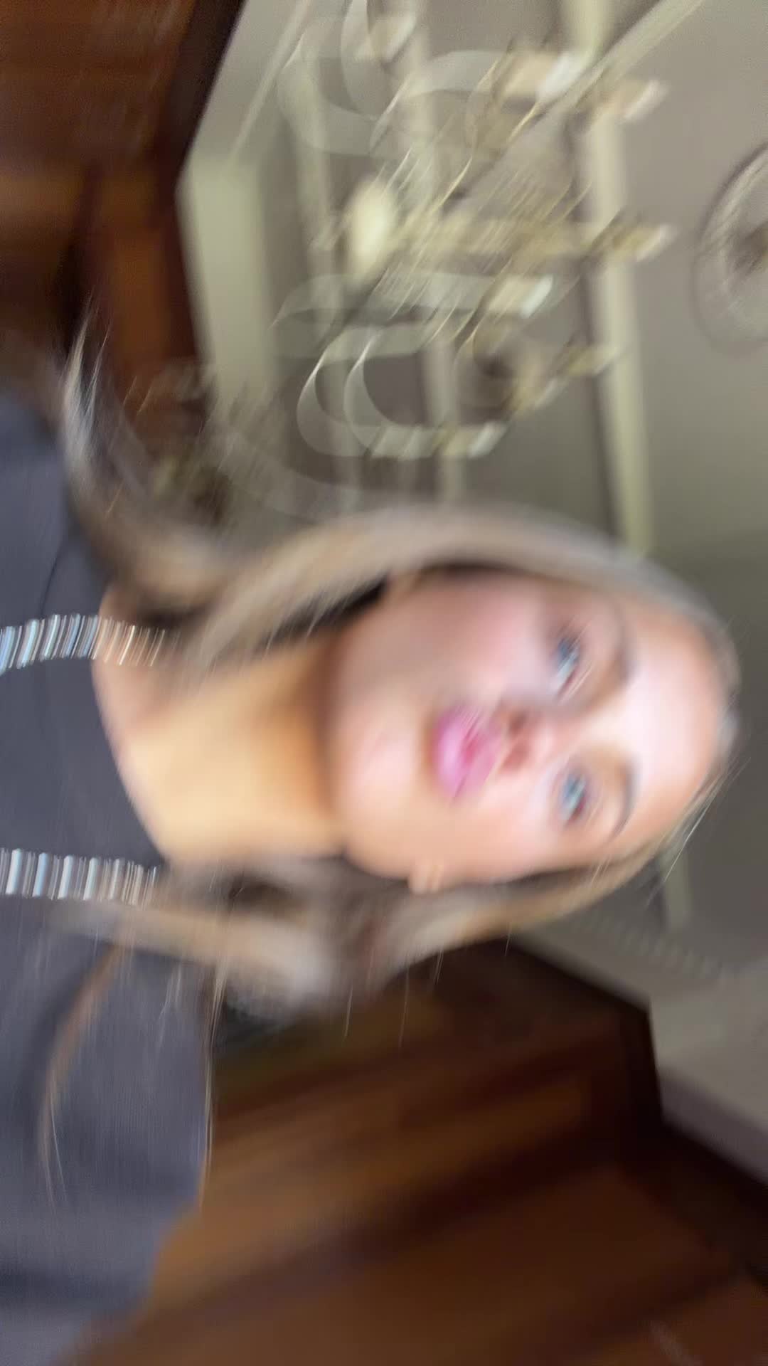 @️