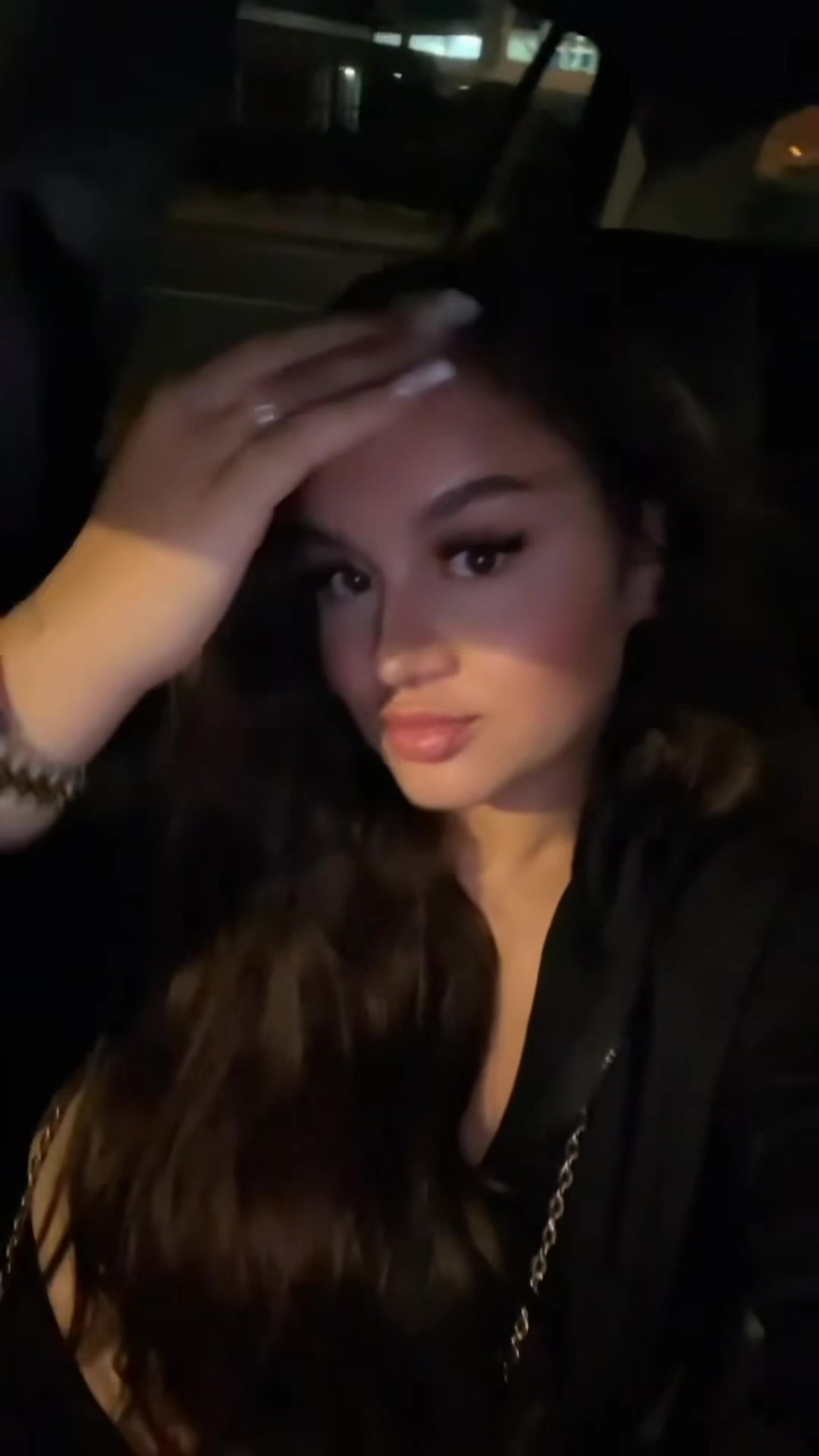 @Ladzamia