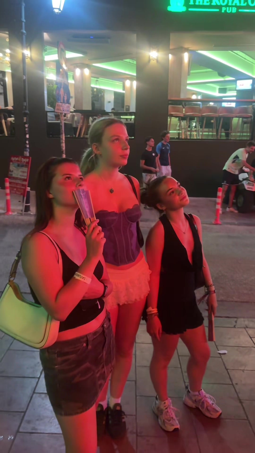 @lillaroseconlon