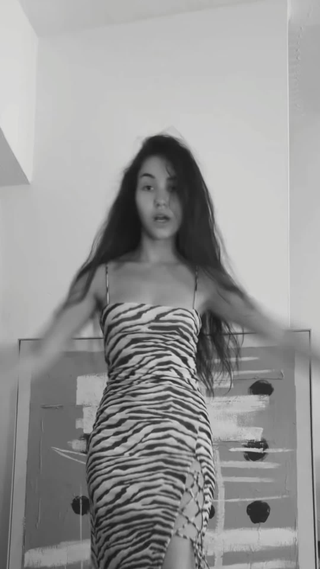 @lolabellydance