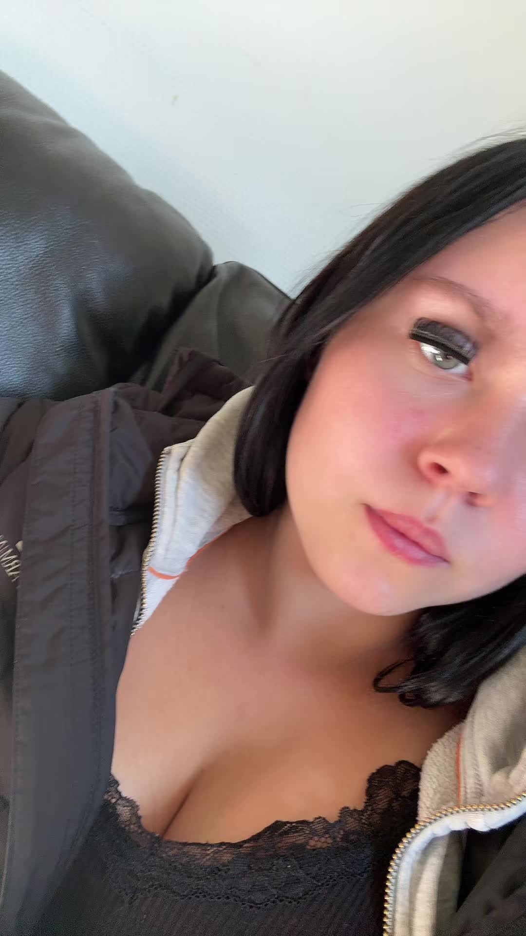 @emilia09_aa